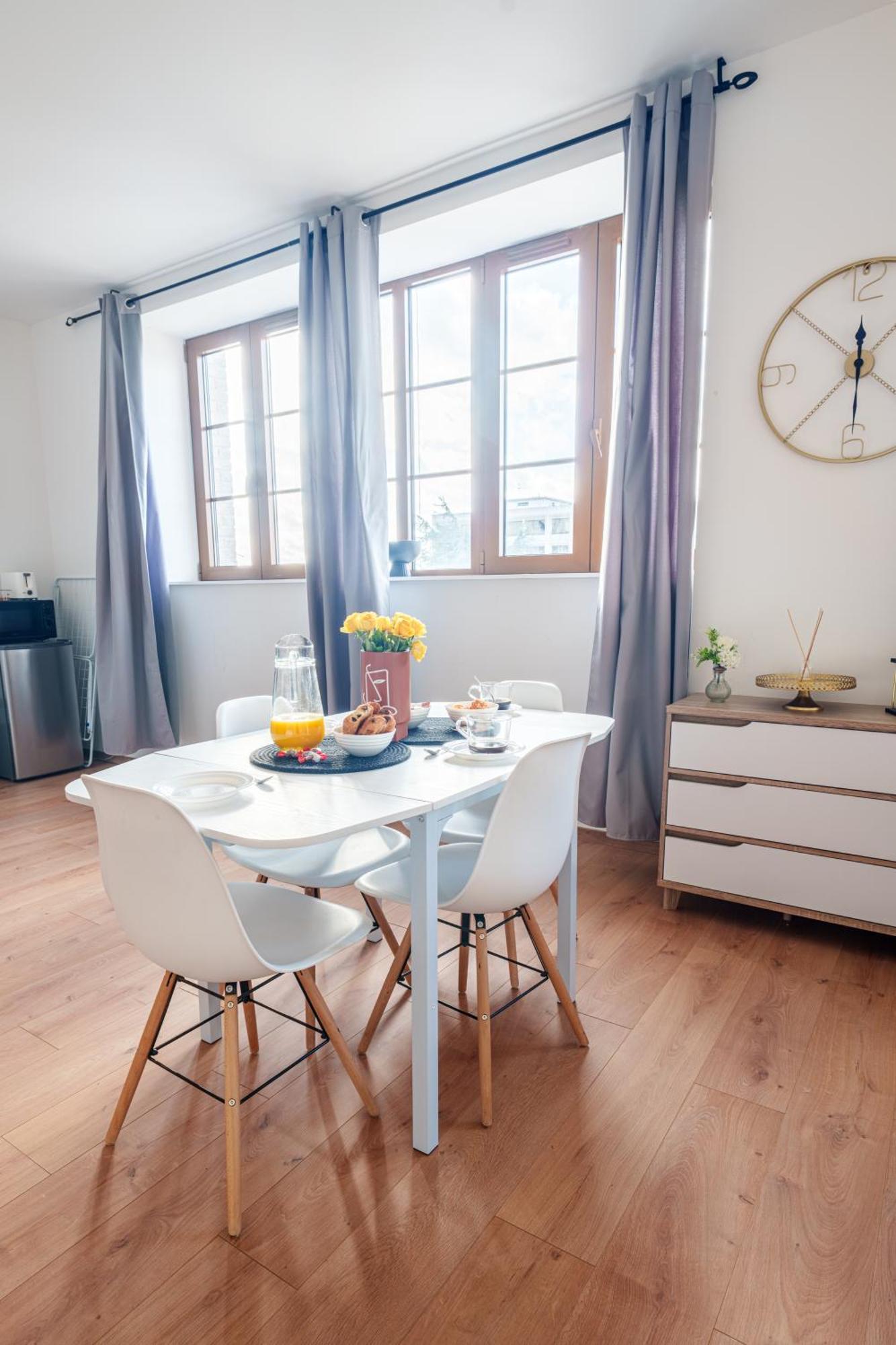 Appartement Le Fleur De Cerisier - Zmn Conciergerie à Saint-Quentin  Extérieur photo